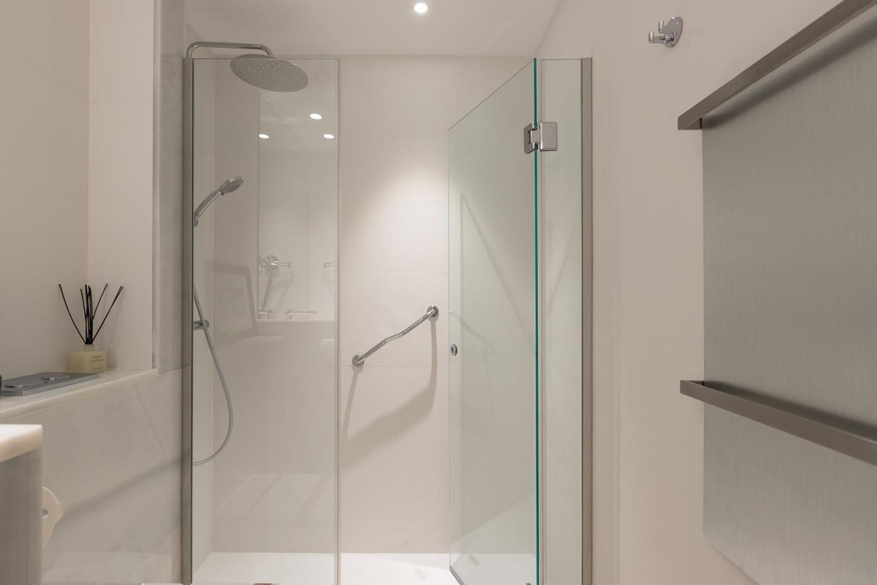 Lujoso Apartamento Con Piscina En Paseo Maritimo Marbellac Extérieur photo