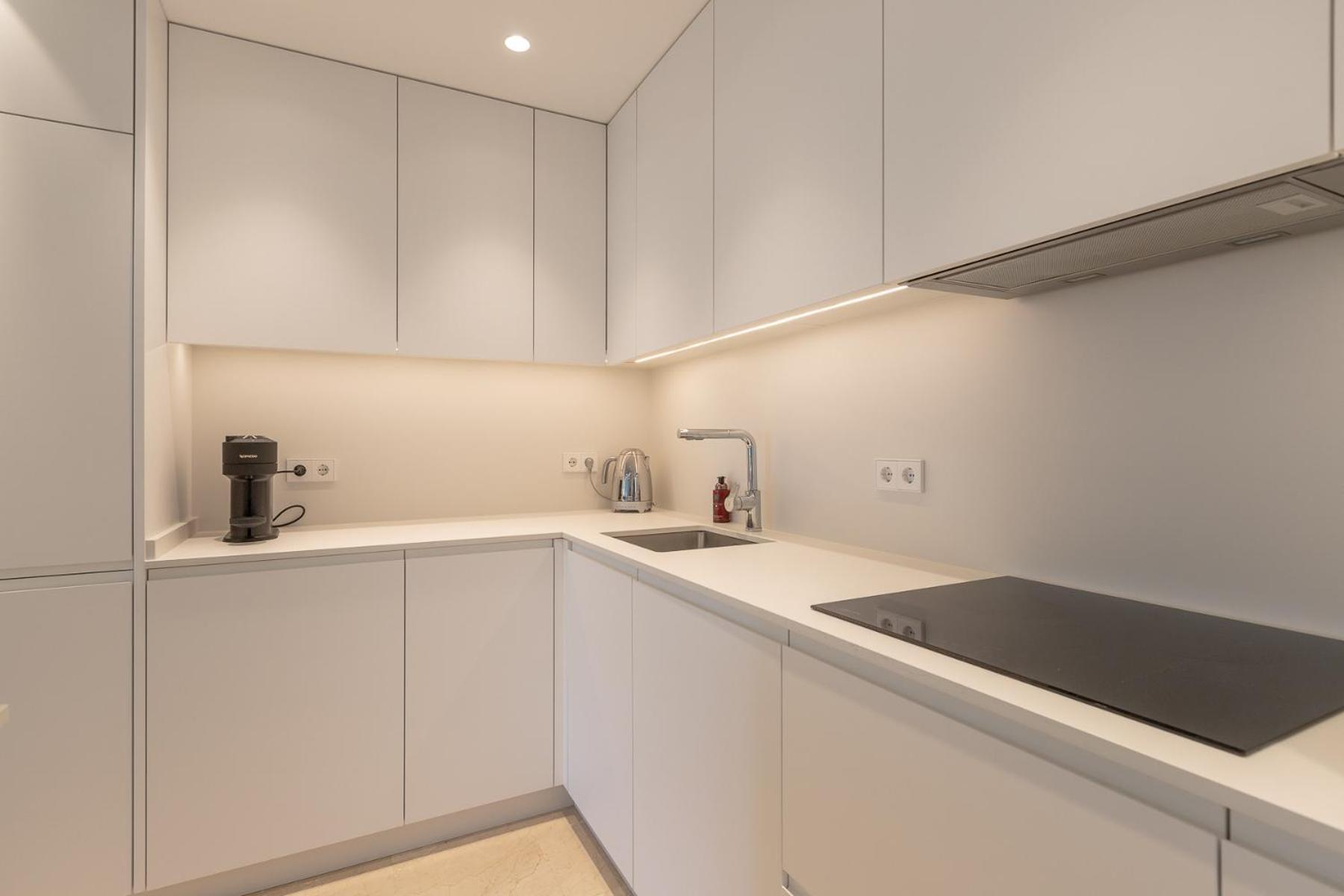 Lujoso Apartamento Con Piscina En Paseo Maritimo Marbellac Extérieur photo
